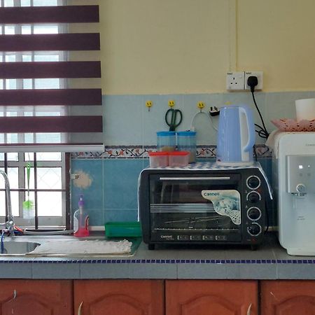 Adeeba Homestay Куантан Экстерьер фото