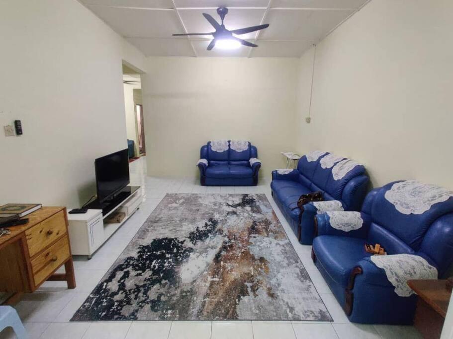 Adeeba Homestay Куантан Экстерьер фото
